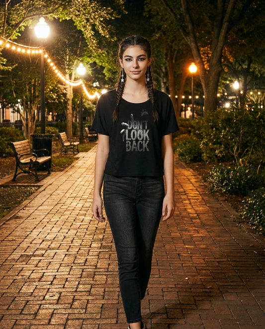 Don't look back dark tee